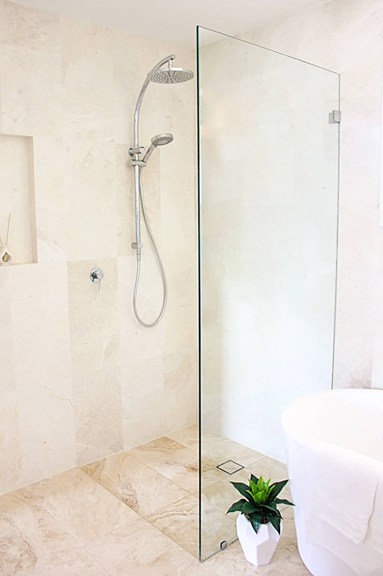Cbrs Seven Hills Shower Unit