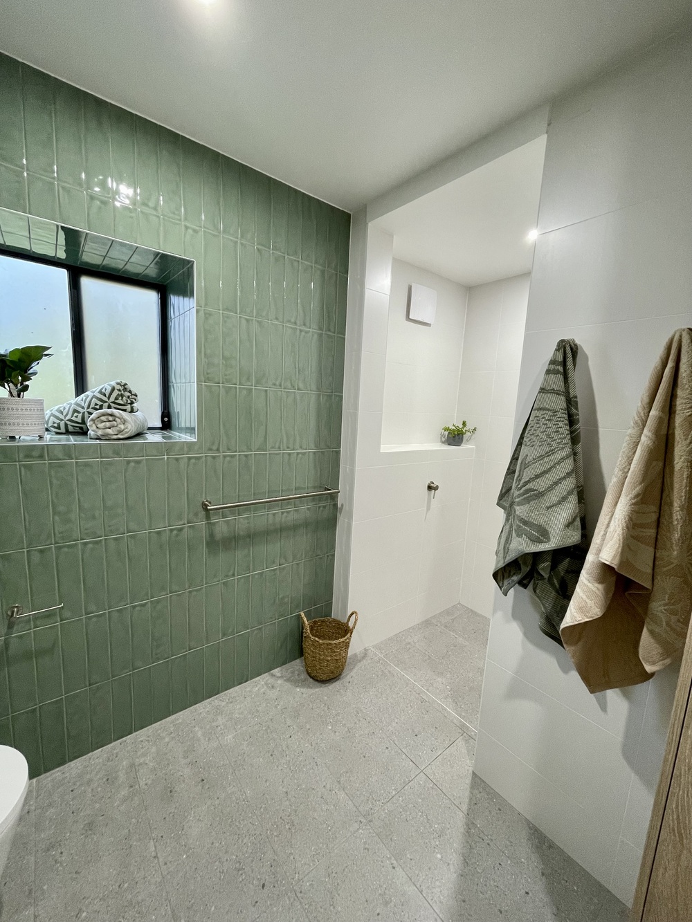 Allambie Heights Main Bathroom (4)