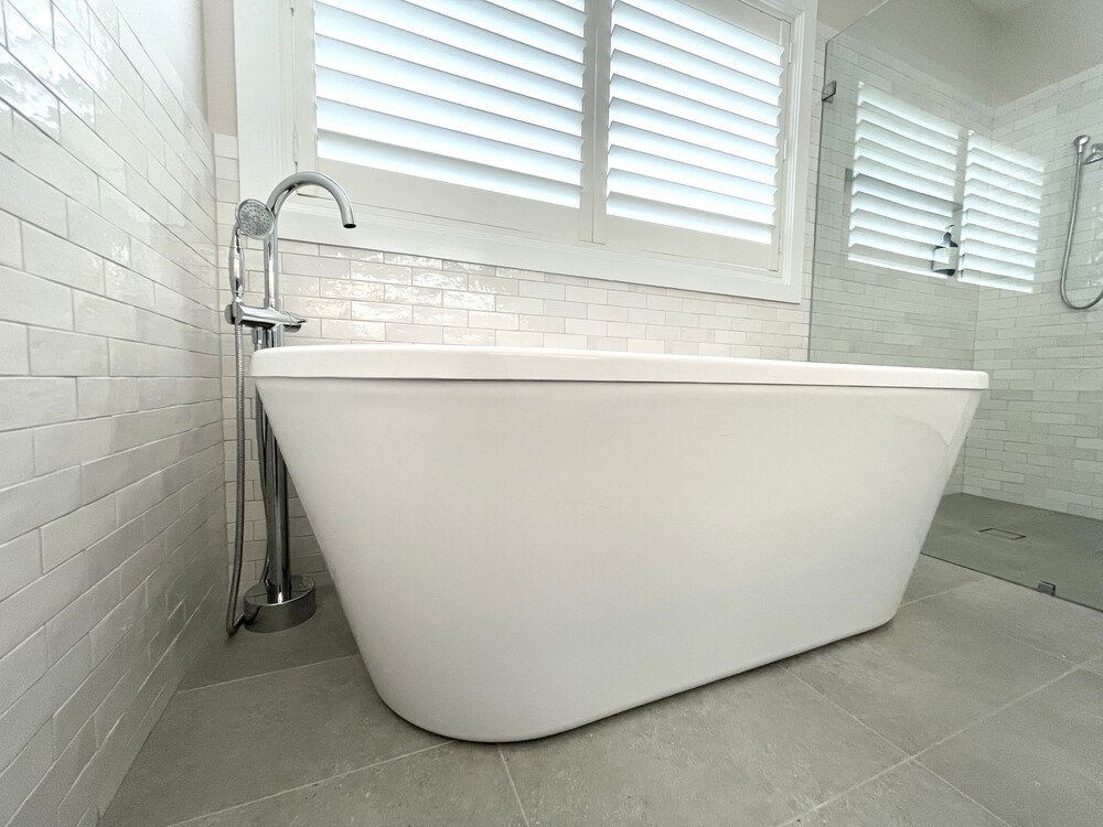 Beaumont Hills Main Bathroom (1)