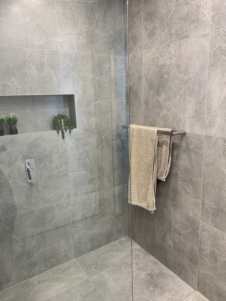 Cronulla Ensuite (2)