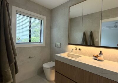Warm Modern Ensuite Renovation in Picton |